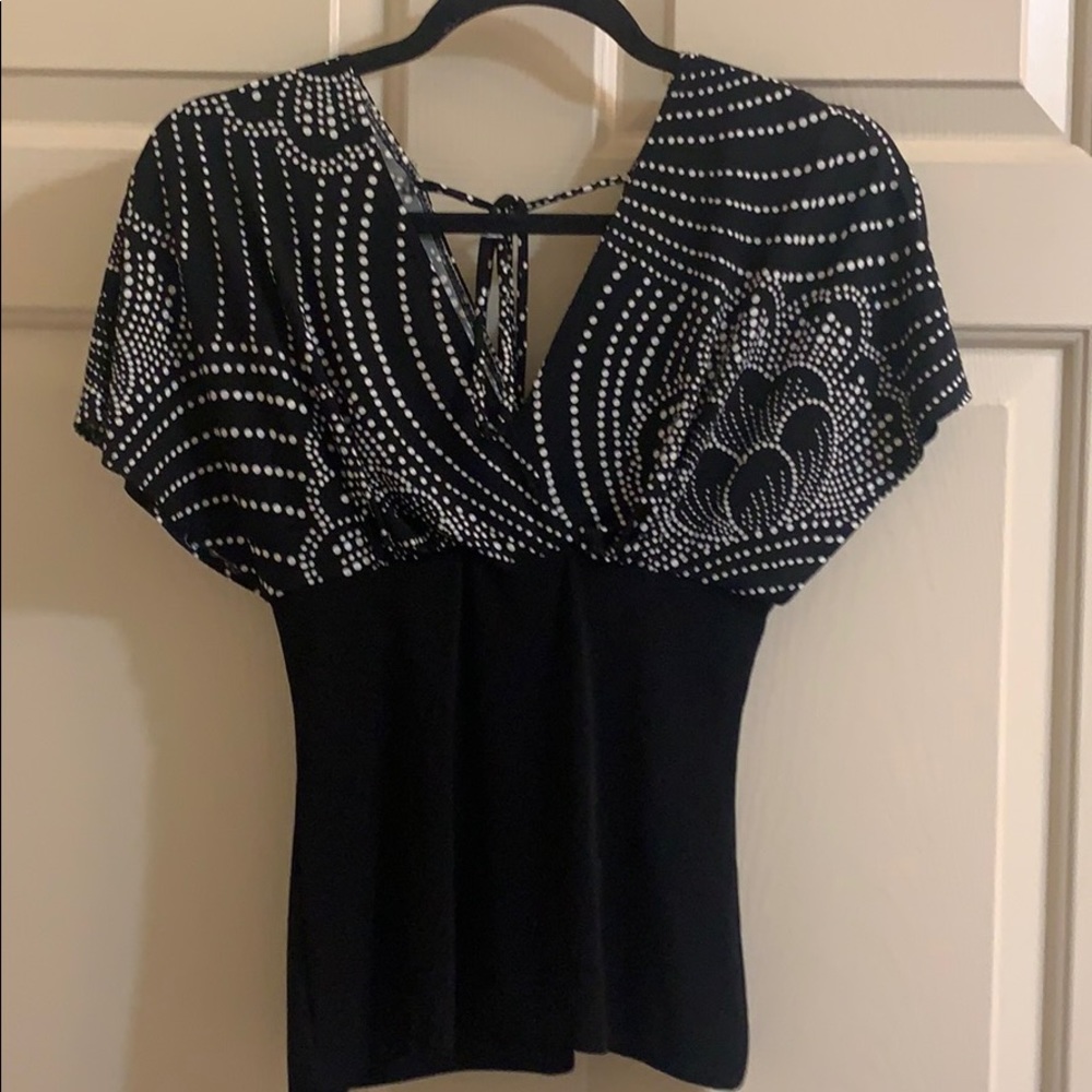 Black w/white dot pattern, rampage top